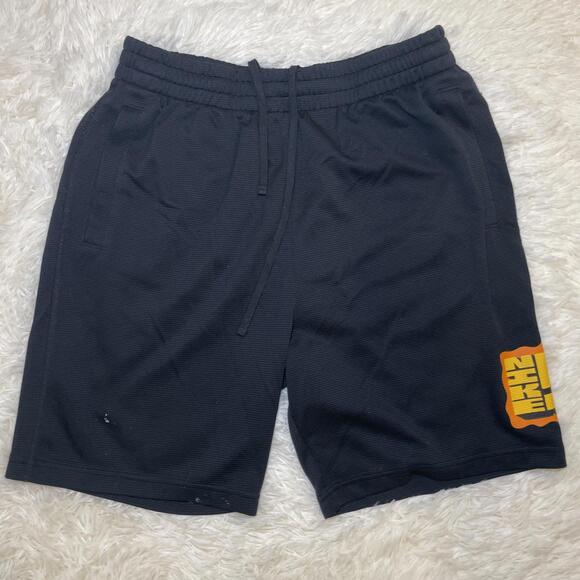 NIKE SB Graffiti  DRI-FIT SUNDAY SEASONAL SHORTS - DA4199-010 Mens Size M - Picture 1 of 12